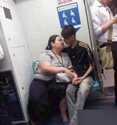 这些女人真心hold不住 搞笑雷人
