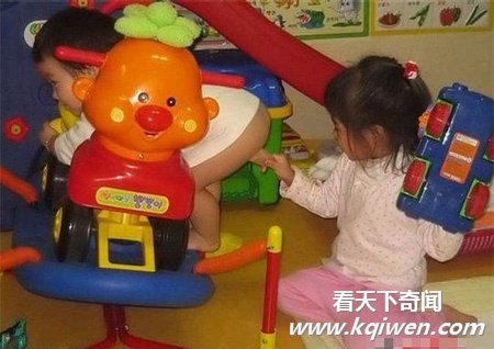 二B啊！多脑残的父母