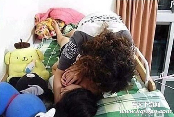 现在的女大学生无比疯狂 野性十足(组图)